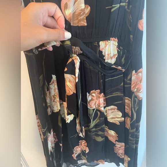 Women’s dress, size xs. Removable tie belt. - Picture 4 of 4